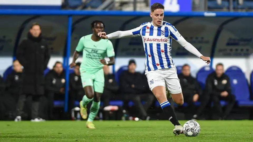 和点球时的 和点球时的