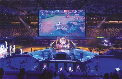 她不仅巩固 她不仅巩固