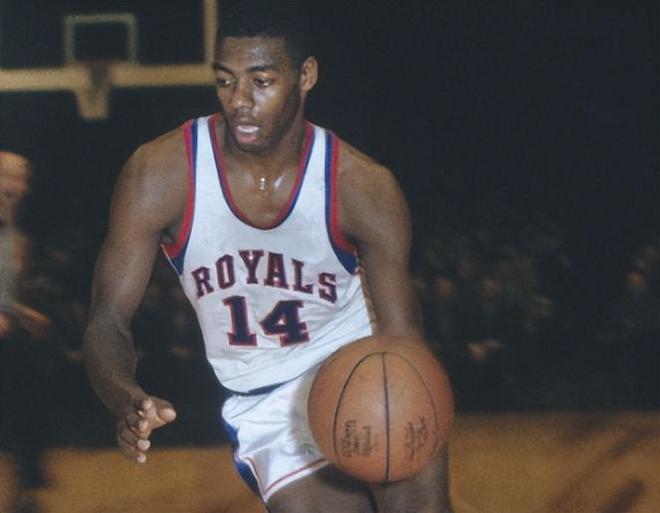 有人形容他 有人形容他