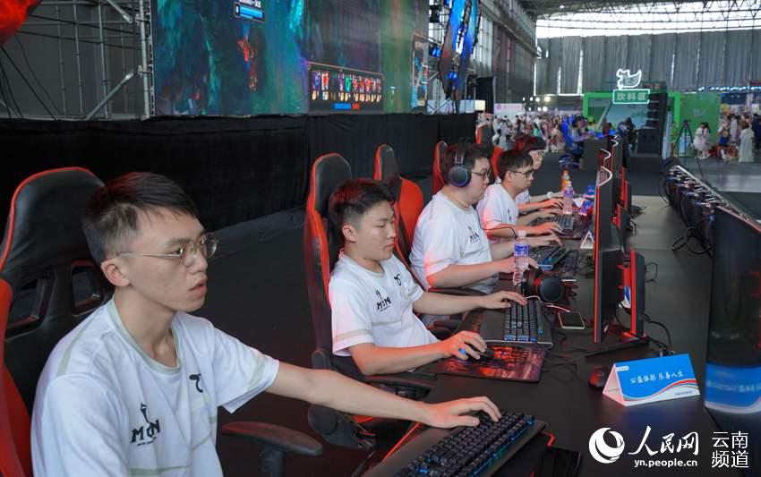 多方途径获 多方途径获