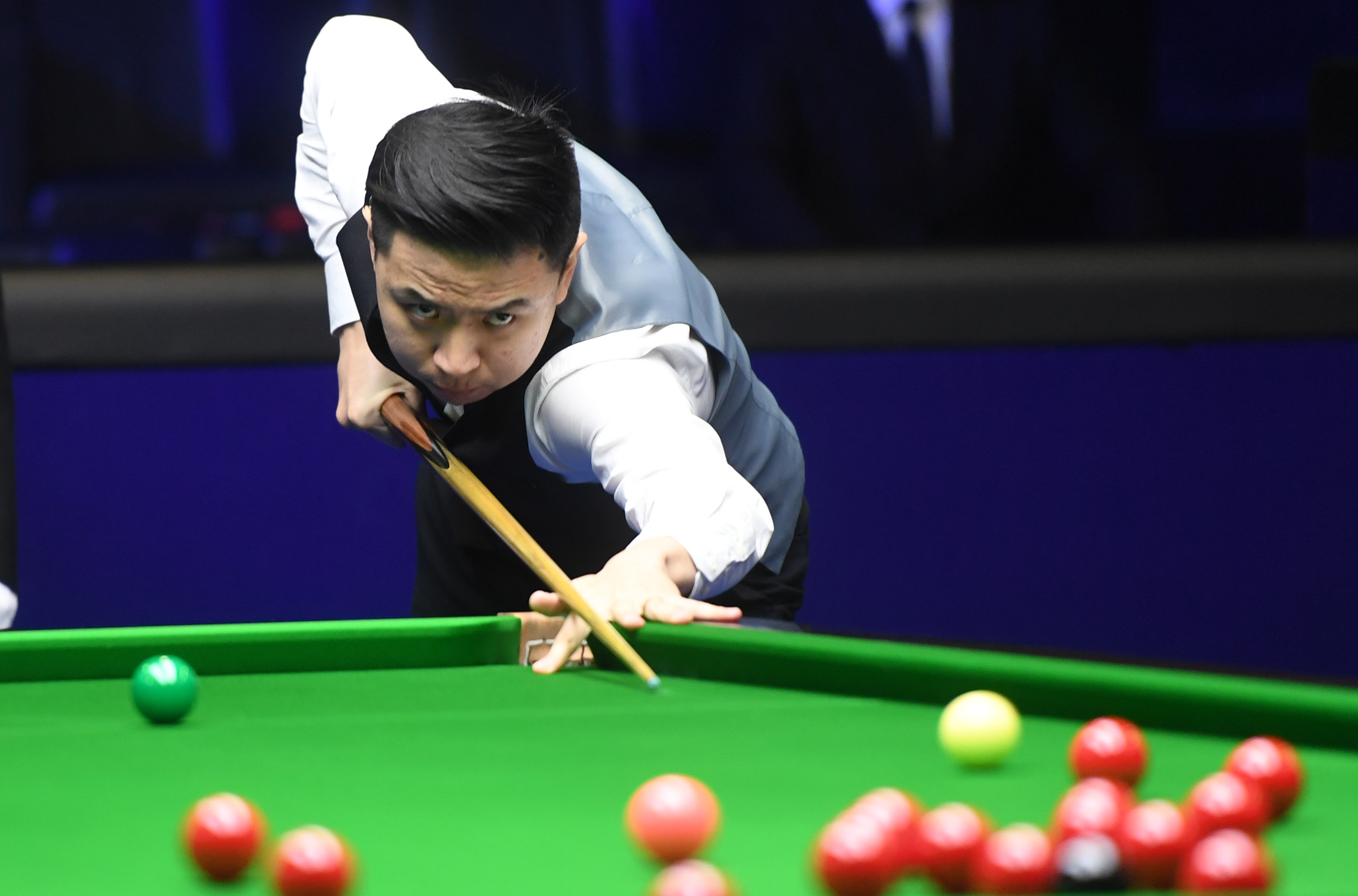 在比赛中更 在比赛中更