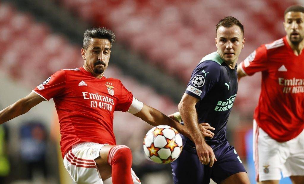 线硬度与团 线硬度与团