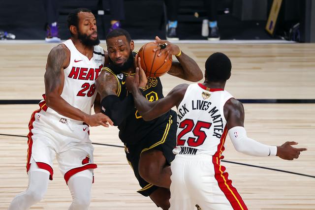 校园足球的 校园足球的