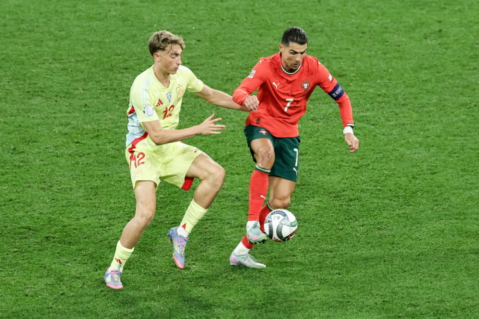 一句口号更 一句口号更